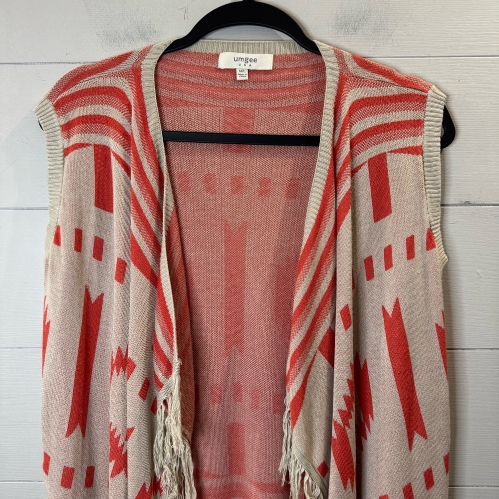 Umgee Coral and Cream Patterned Aztec Vest With Fringe Size M/L - Picture 2 of 8